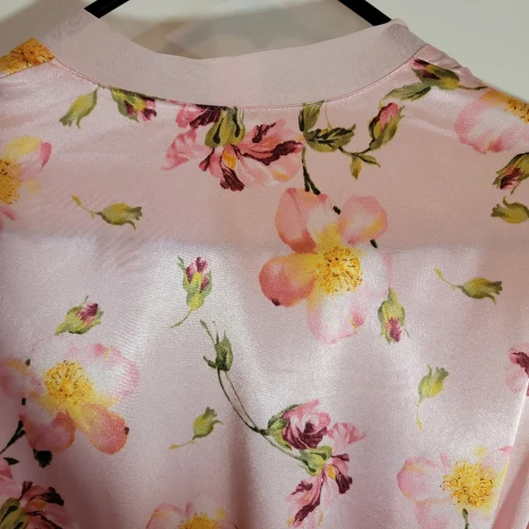 Cruz Pink Floral Robe.  Women's size Small.  NWOT - Picture 7 of 8
